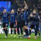 Giocatori dell'Inter esultano a fine gara