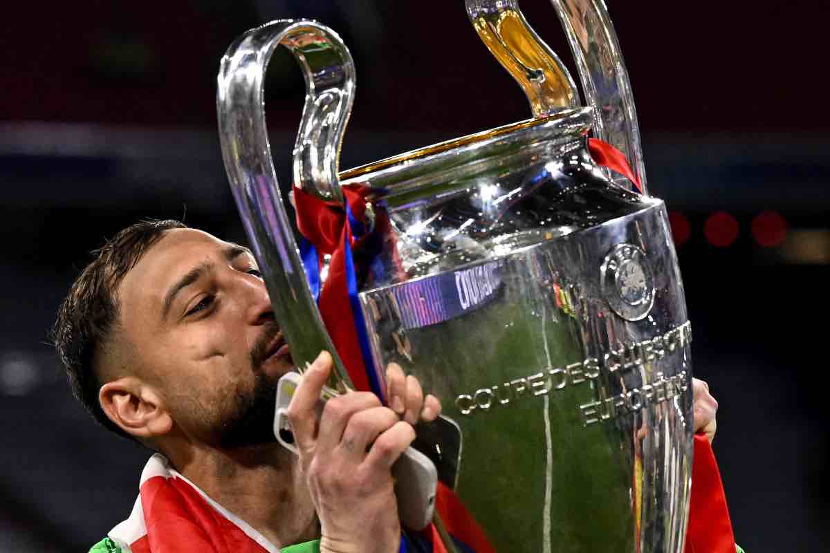 Donnarumma bacia la Champions
