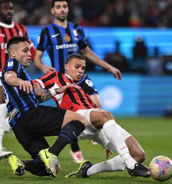 Lautaro Martinez contrasta Malick Thiaw
