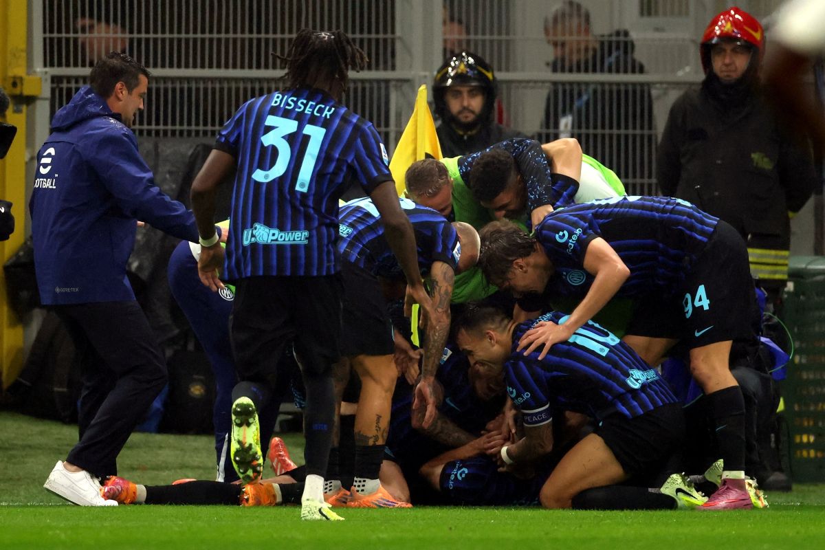 L'Inter festeggia dopo il gol